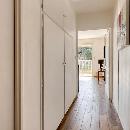 Neuf Bord De - Piscine - Tennis - Boulodrome Dans La Résidence