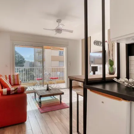 Neuf Bord De - Piscine - Tennis - Boulodrome Dans La Résidence Appartamento Le Lavandou